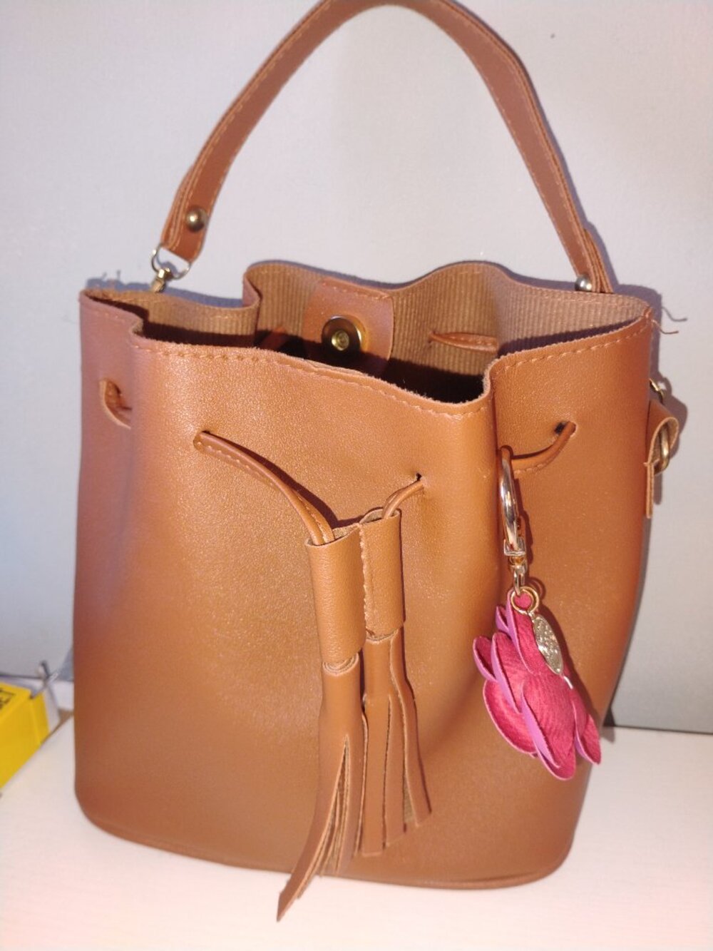 Mini drawstring bag with charm - Picture 8 of 12